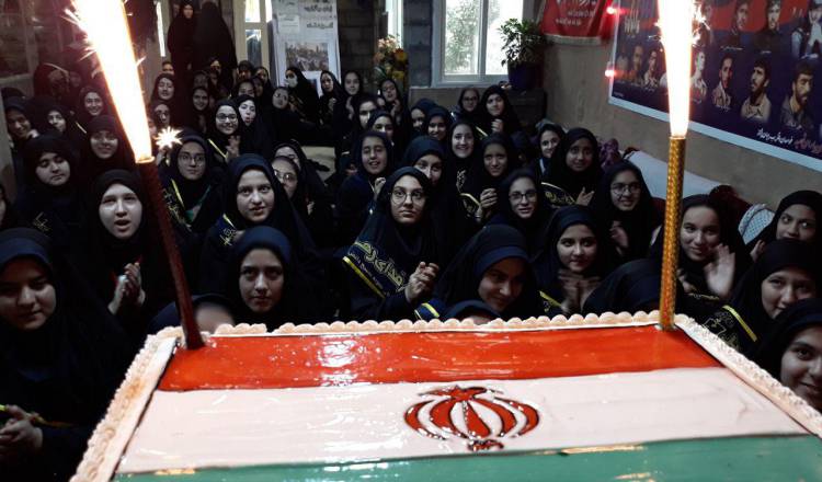 جشن تولد ۱۵ شهید خراسانی- دبیرستان دخترانه شماره ۳ امام حسین علیه السلام – دوره اول