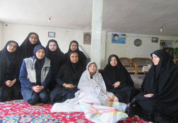 دیدار با خانواده ی معزز شهید- دبیرستان دخترانه امام حسین علیه السلام -دوره دوم-تربت حیدریه